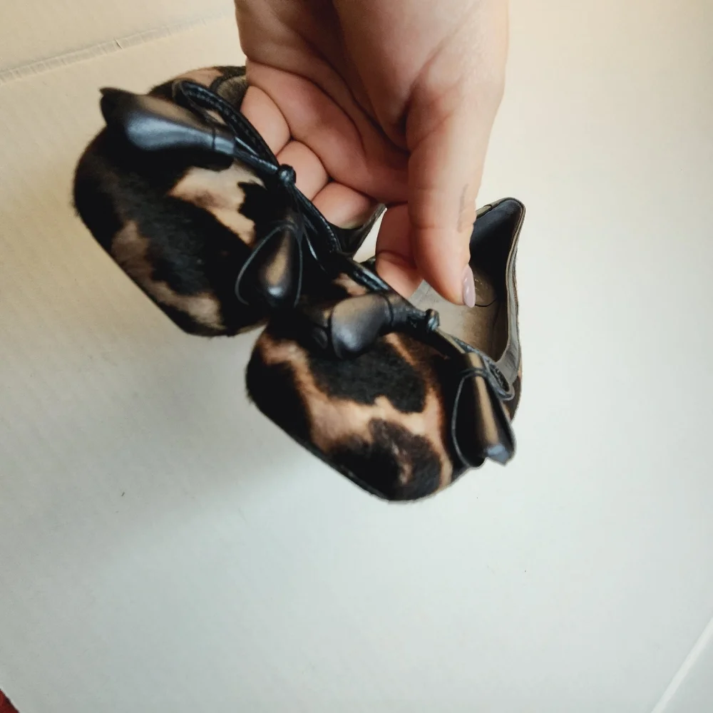 🌸Stuart Weitzman‎ Leopard Print Ballet Flats with Bow 7